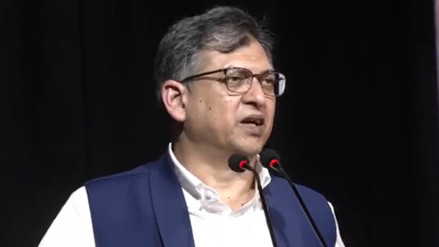 আ’লীগ কর্মীরা এক জায়গায় বলে জয়, দেড় মাইল দূরে গিয়ে বলে বাংলা: সালাহউদ্দিন